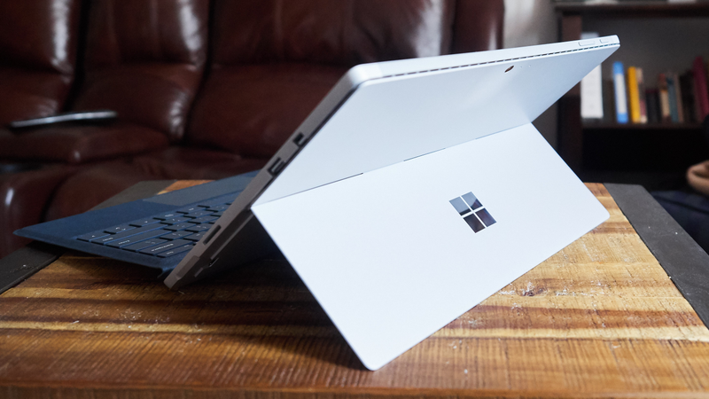 Illustration for article titled Surface Pro, análisis: el mejor 2 en 1 de la historia sigue sin ser un portátil